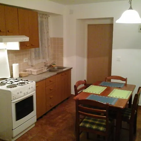 Nona Apartment *